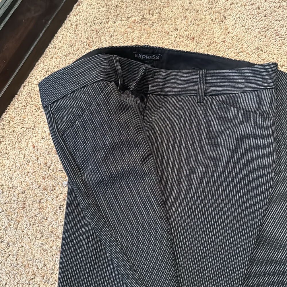 Express Editor Pants Size 4r - image 2